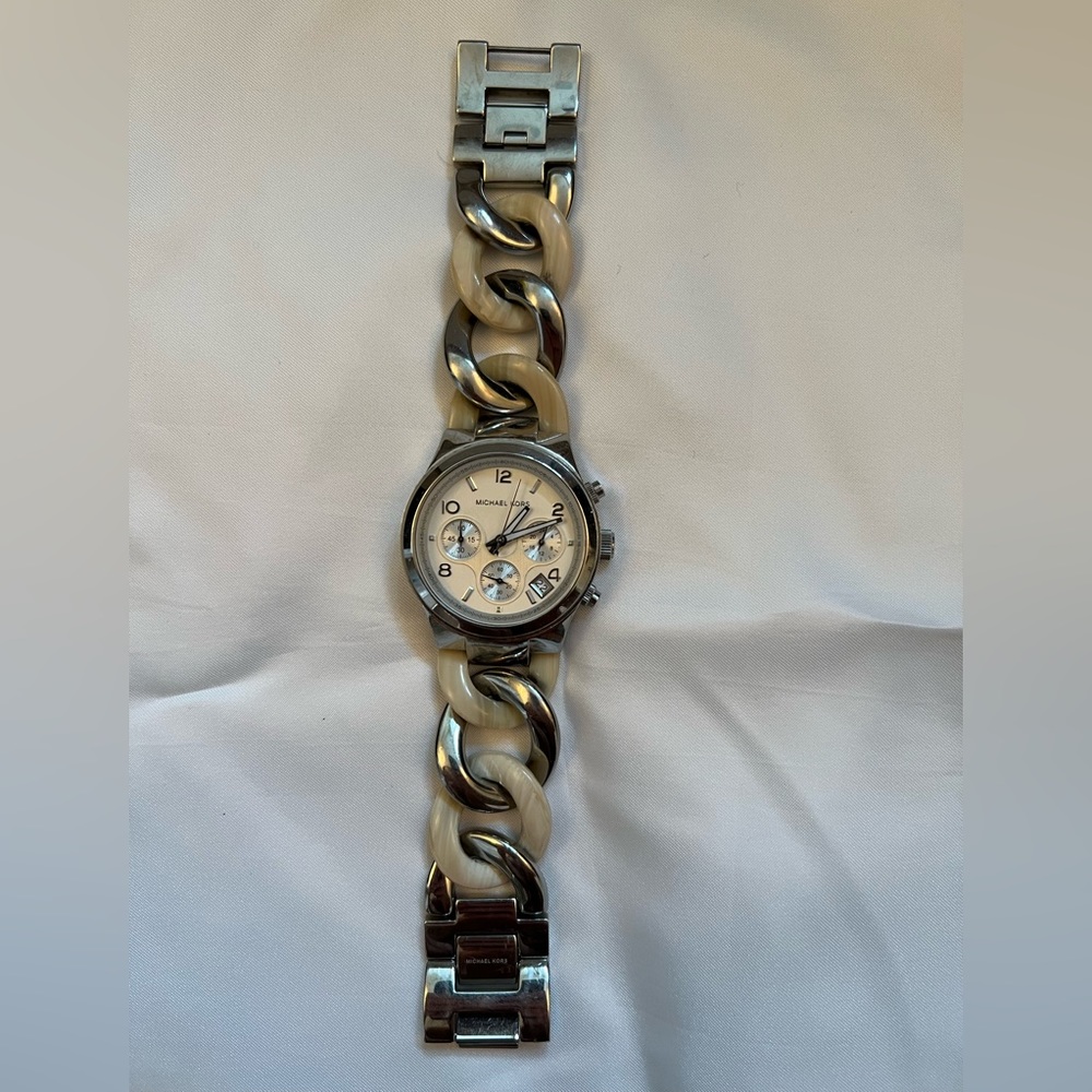 Michel Kors Runway Watch (MK-4263)